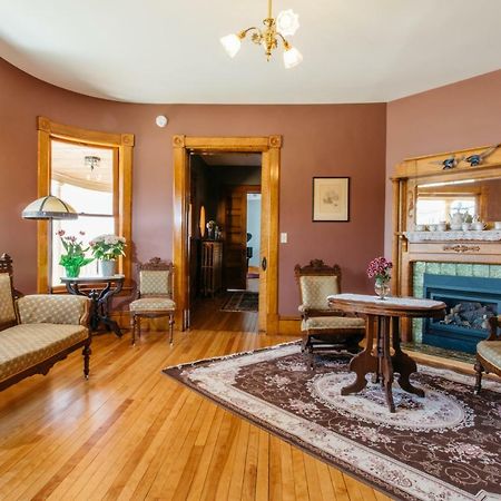 Reynolds House Inn Barre Extérieur photo