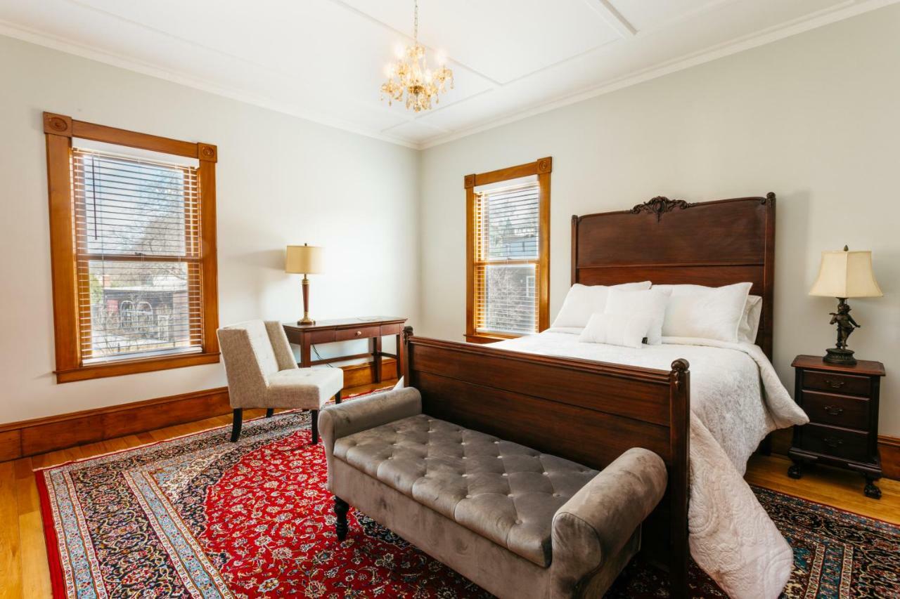 Reynolds House Inn Barre Extérieur photo